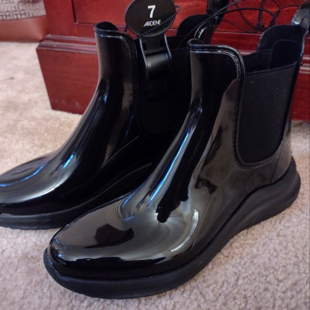 Ardene Rain Boots NWT